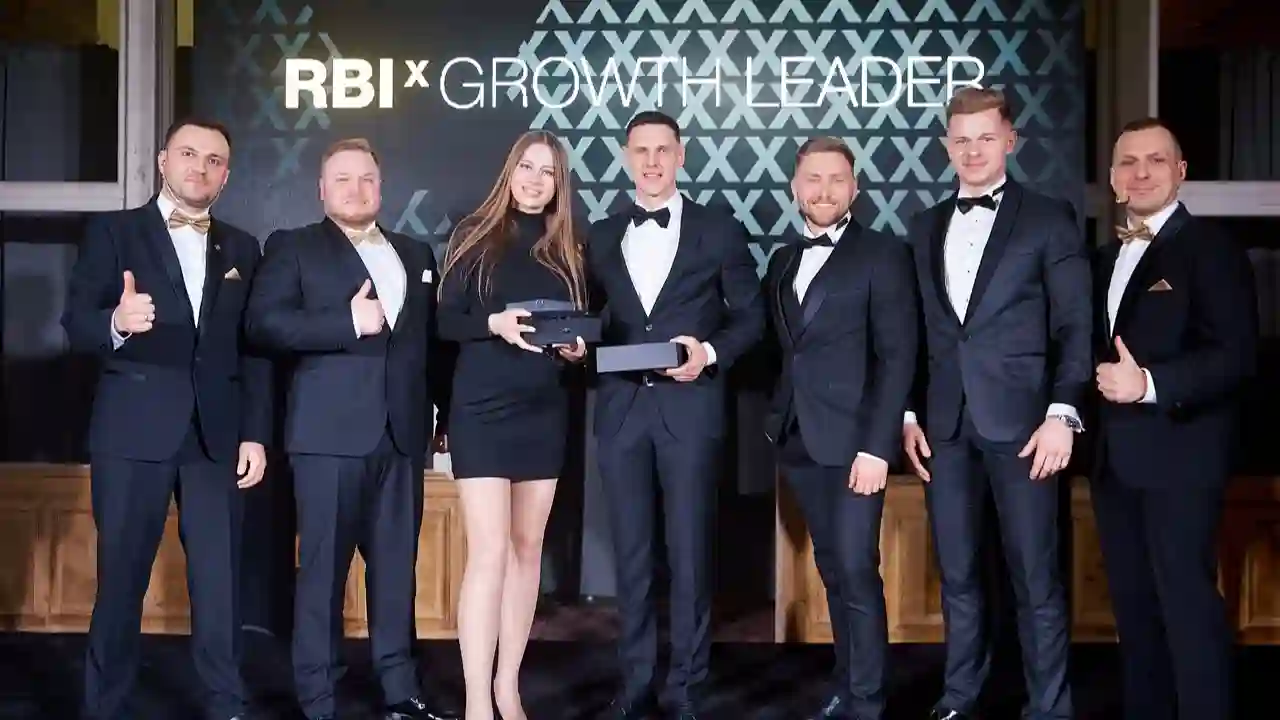 MINI АВТОDОМ Санкт-Петербург – официальный партнер RBI X BUSINESS