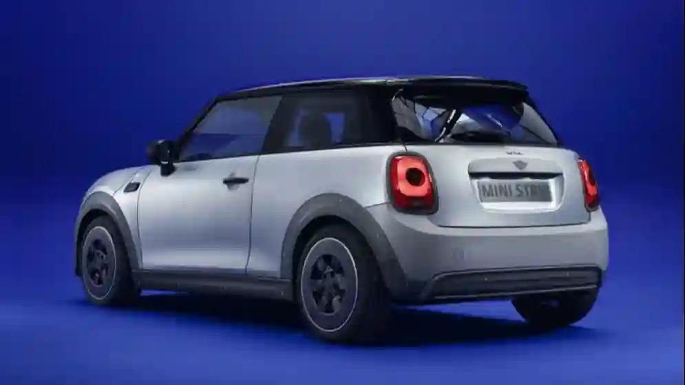 MINI STRIP – уникальная коллаборация MINI и Paul Smith.