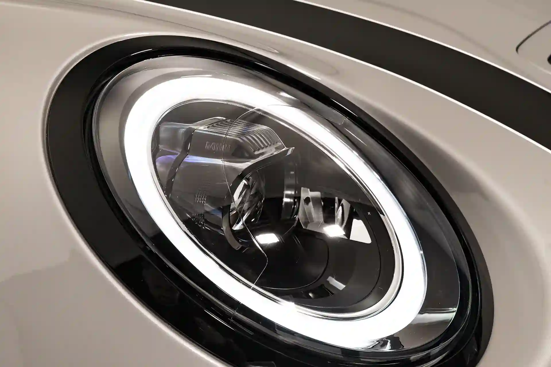 Оригинальный каждый раз : MINI 3 двери и MINI 5 дверей