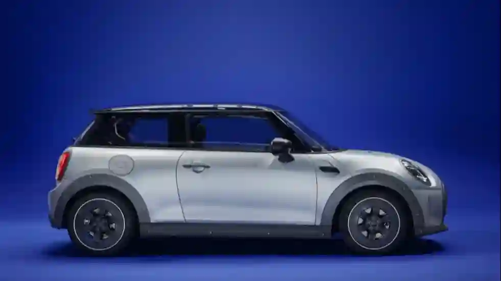 MINI STRIP – уникальная коллаборация MINI и Paul Smith.